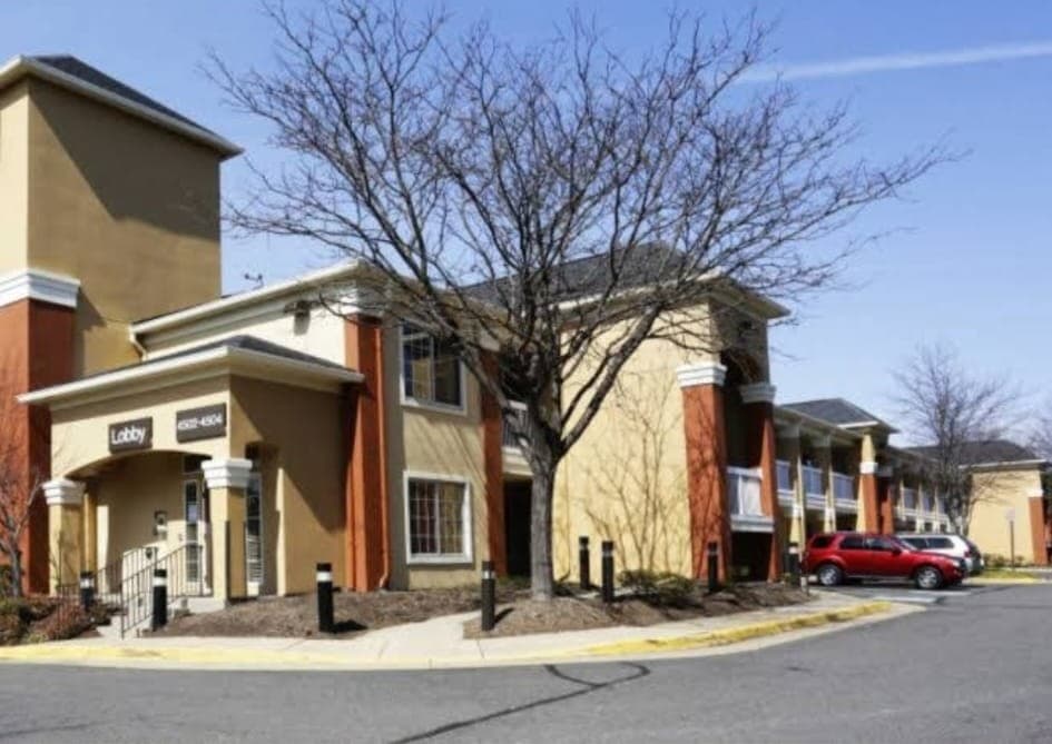 HomeTowne Studios, Red Roof